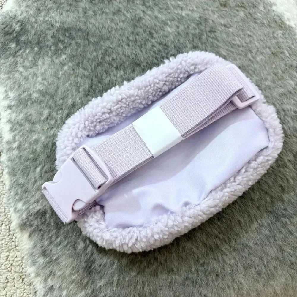 NWOT Sherpa Waist Sling Fanny Pack Bag - Picture 7 of 12